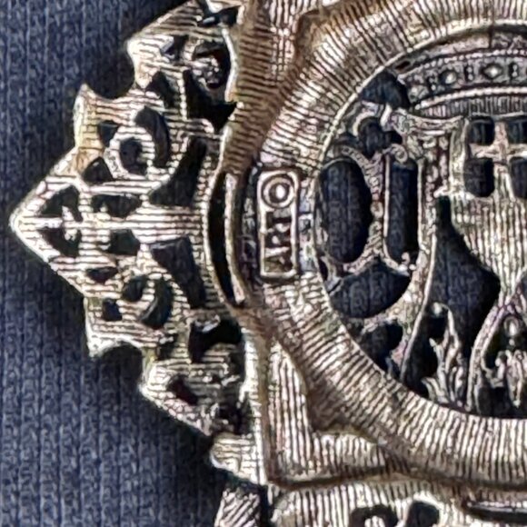 ART Signed Pendant 36" Necklace with Cross and Crown Vintage - Picture 4 of 6